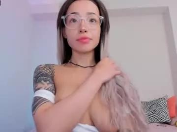 uhhottie from Chaturbate