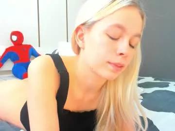 vikkydif from Chaturbate