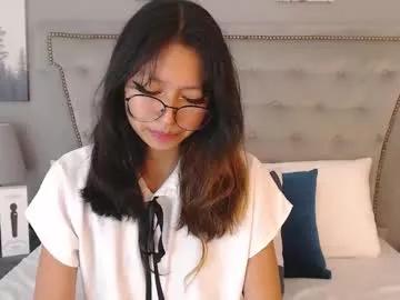 yommi_winx from Chaturbate