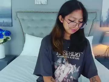 yommi_winx from Chaturbate