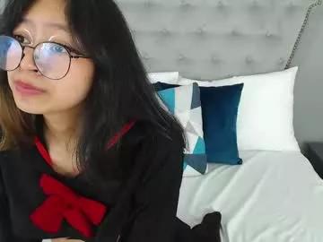 yommi_winx from Chaturbate