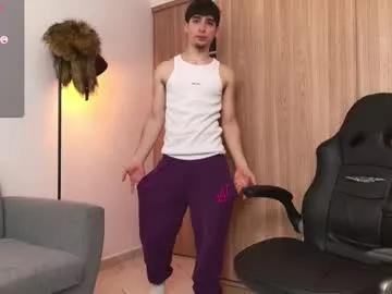 zenn_rush from Chaturbate