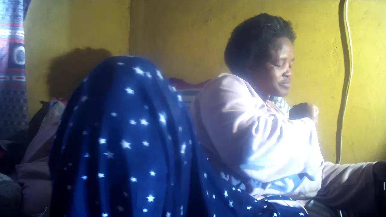 Honeglobe27 webcams show profile image 
