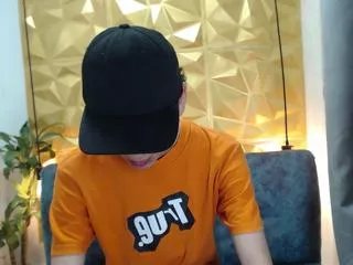 julian_isaza on Flirt4Free