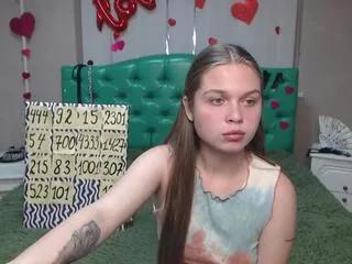 lara_cher from Flirt4Free