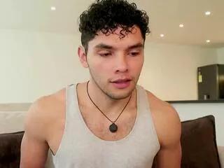 thiago_leonn from Flirt4Free