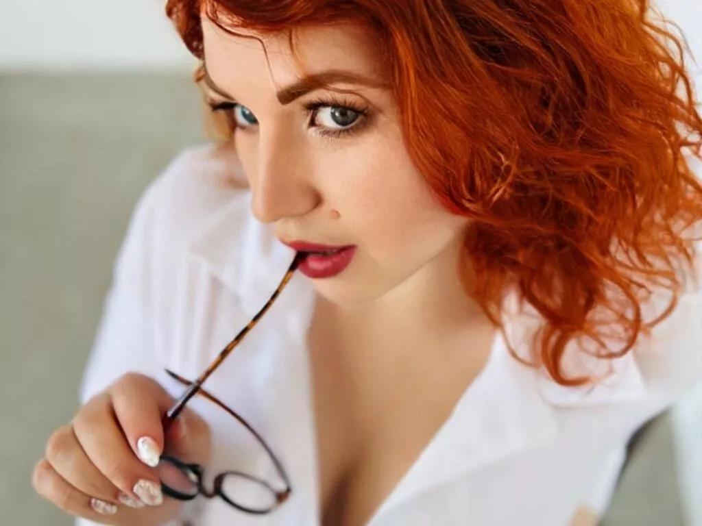 AlisaRedfox from LiveJasmin