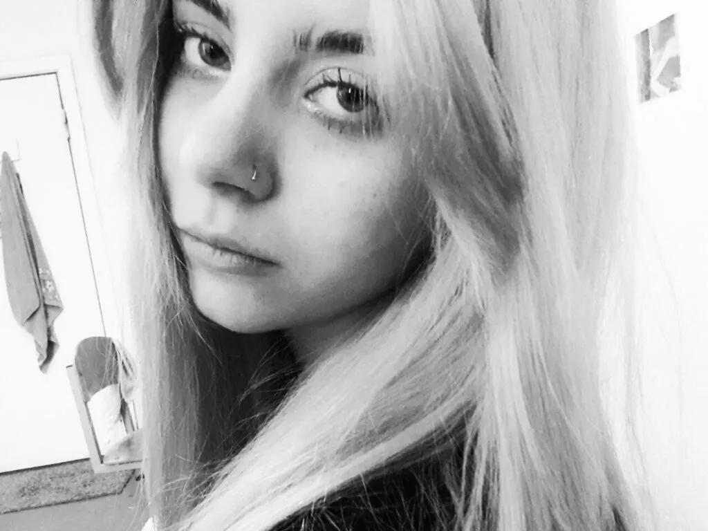 AlthenaEldon from LiveJasmin