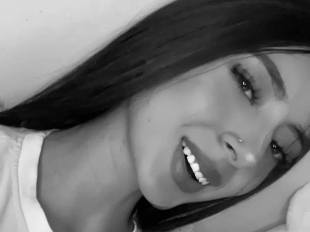 EmilyRiset on LiveJasmin