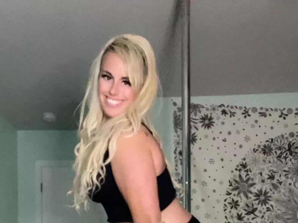 GoddessCandi88 from Streamate