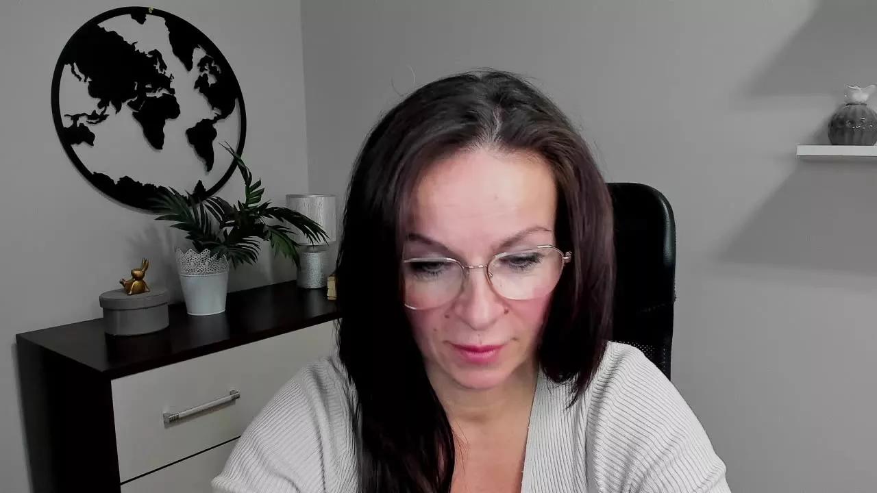 HelenTasty from Streamray