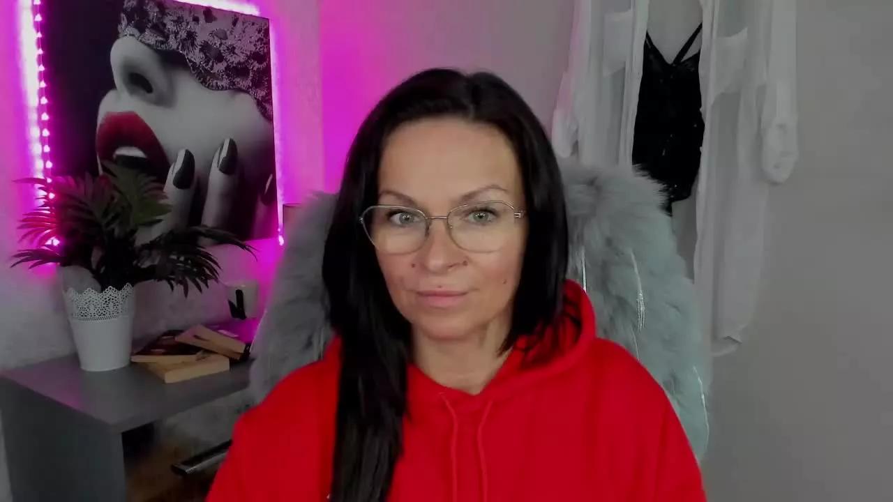 HelenTasty from Streamray