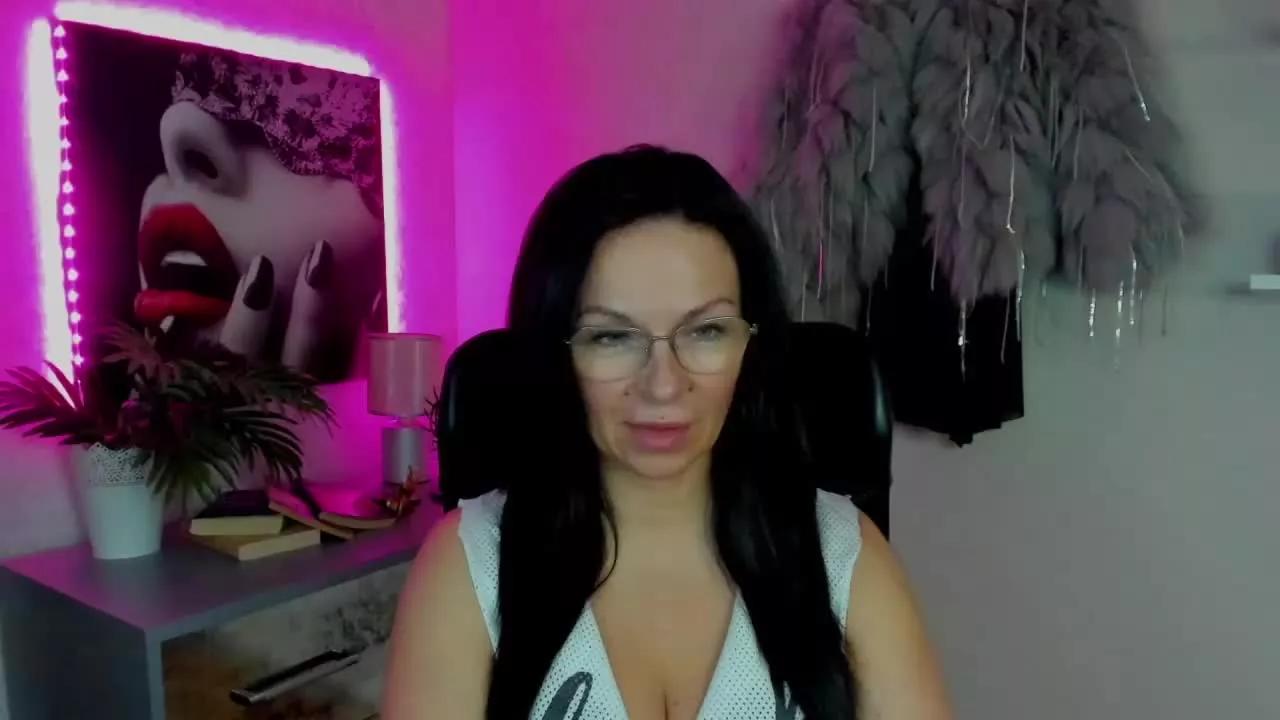 HelenTasty from Streamray