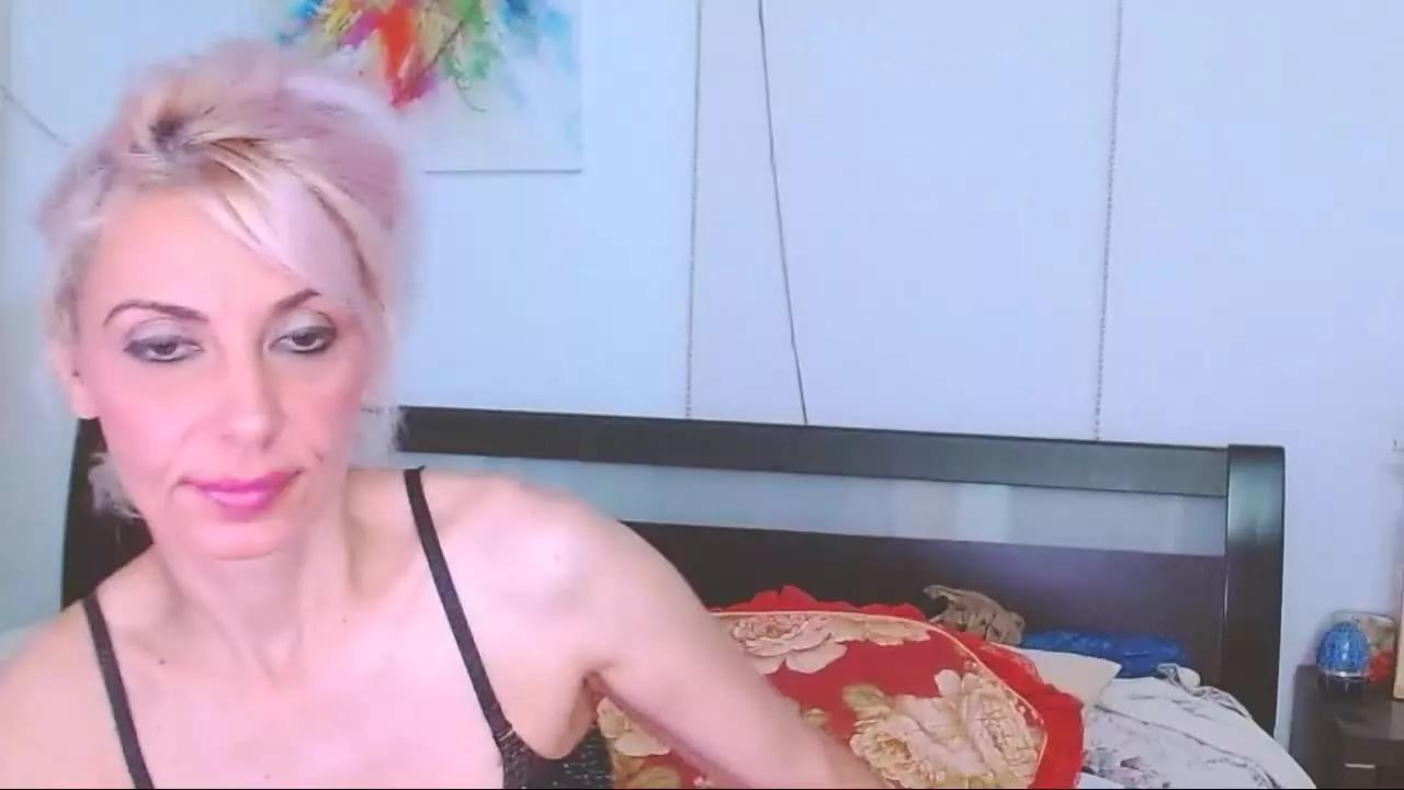 MissLaraHoney from Streamray