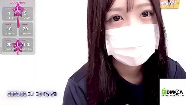 -m-runa from StripChat is Group