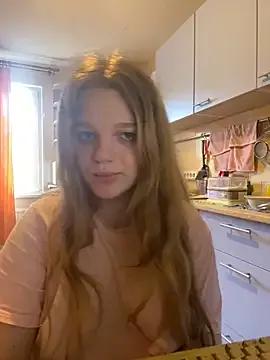 -MimmiLissa- from StripChat is Freechat