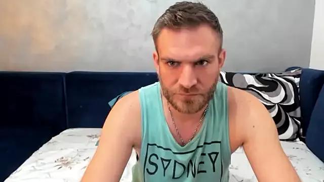 10in_deluxe from StripChat is Freechat
