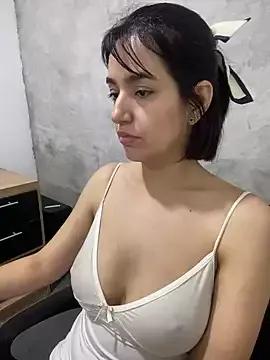 1evelinewood from StripChat