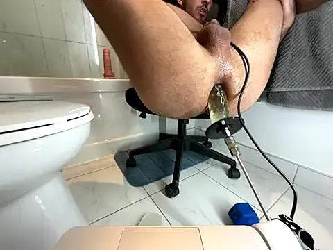 25brazilianboy2 from StripChat is Freechat