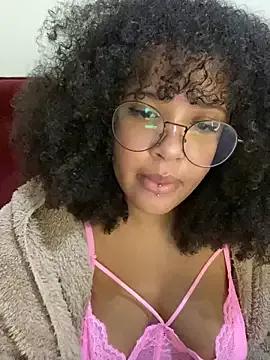 99_Lilith from StripChat is Freechat