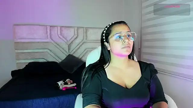 _adahara_queen from StripChat is Freechat