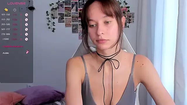 _Alissaa from StripChat is Freechat