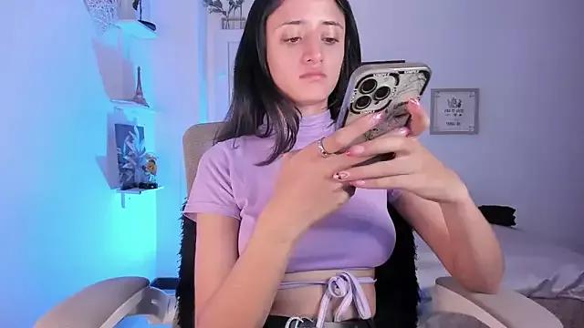 _Caroliinee_ from StripChat is Freechat