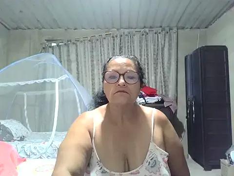 _Cristal from StripChat is Freechat