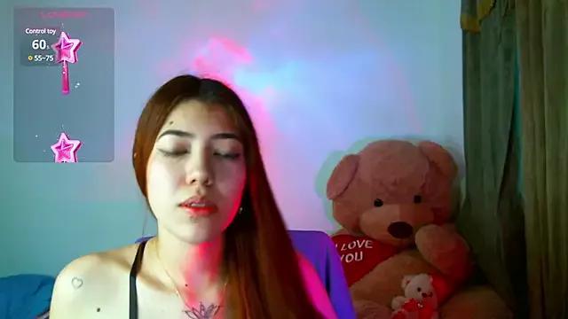 _CristalFoxx from StripChat is Freechat