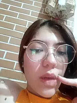 _CristalFoxx from StripChat is Freechat