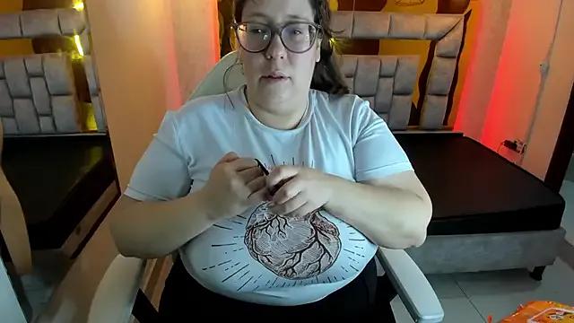 _Emily_rosee_ from StripChat is Freechat