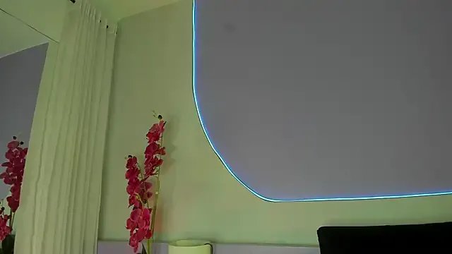 _HAANNAH_ on StripChat 