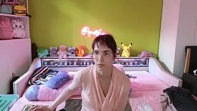 _HeraLuna_ from StripChat is Freechat