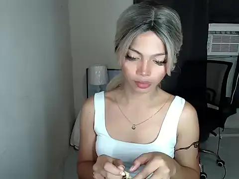 _Hot_rockyxxx from StripChat is Freechat