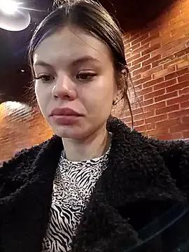 _Isabella-7 from StripChat is Freechat