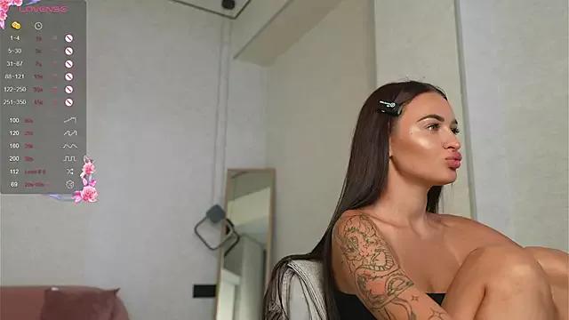 _Miss_Rossa_ from StripChat is Freechat