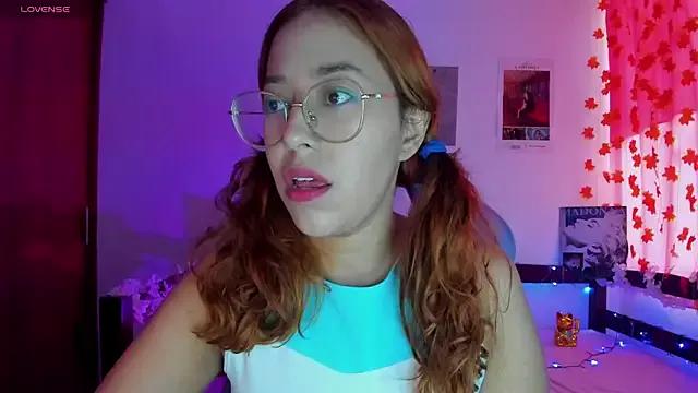 _Moon_Johnson from StripChat