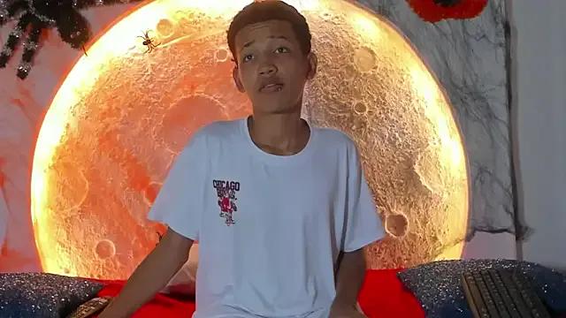 _Noah19 from StripChat is Freechat