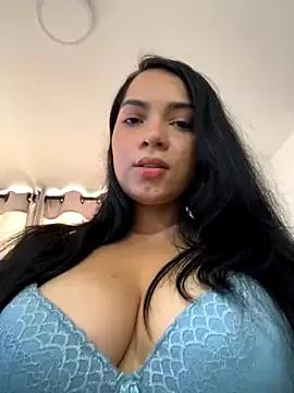 _queen_sofia from StripChat is Freechat