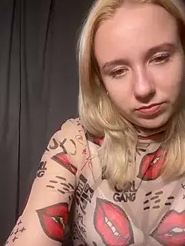 _sweet_angel_girl from StripChat is Freechat