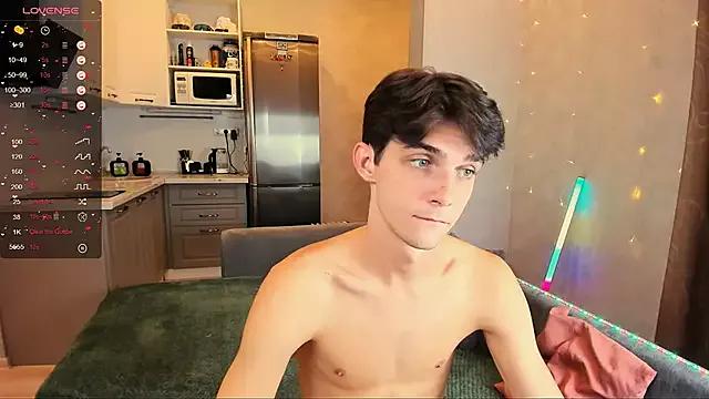 Aaron_Boom from StripChat