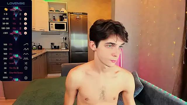 Aaron_Boom from StripChat