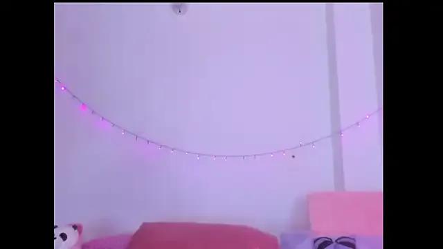 Abby_roussee from StripChat is Freechat