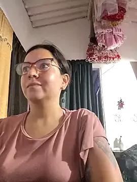 Abbyjoness21 from StripChat is Freechat