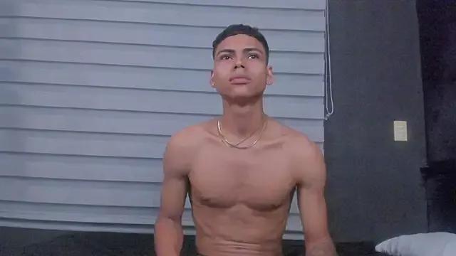adam_piarse01 from StripChat