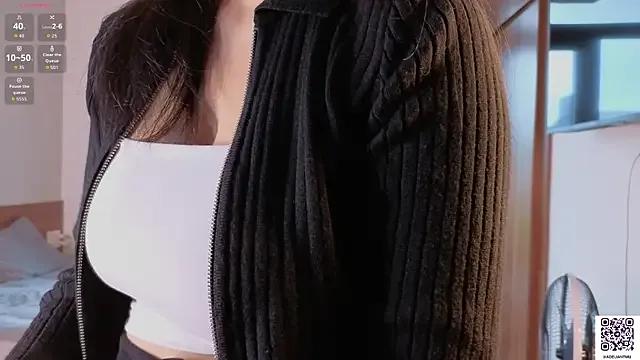 adeliantmu from StripChat is Freechat