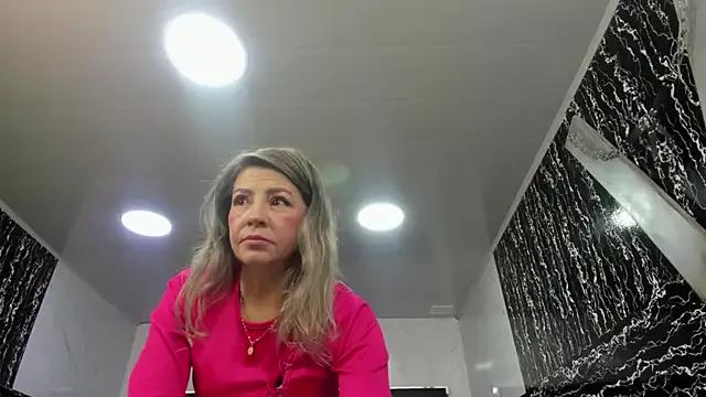 AdrianaDiamon from StripChat is Freechat