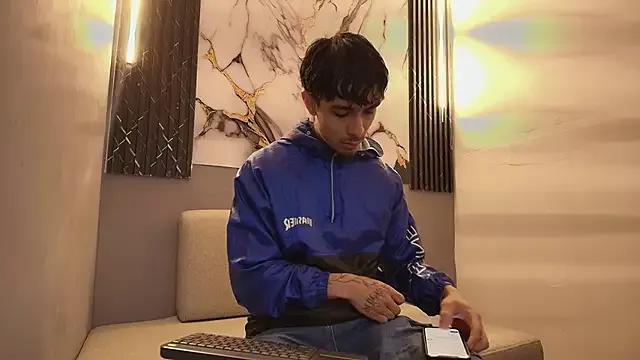 Aethon_noir from StripChat is Freechat