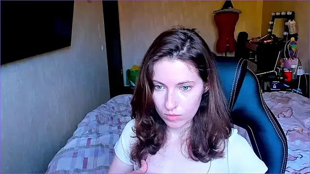 Agata_in_Wonderland from StripChat is Freechat