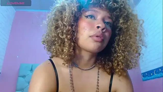 Aida_Well from StripChat